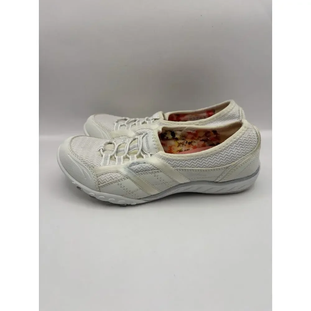 Skechers Breathe Easy White Slip On Shoes Women Size 6.5